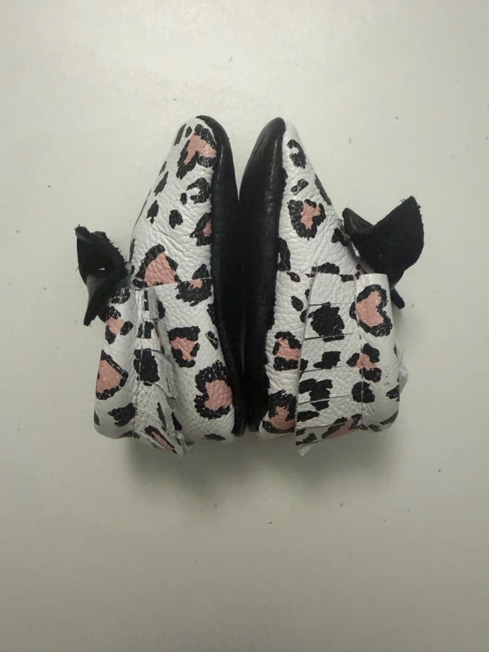 Bare Soles Moccasins Leather Soft Bow Hearts Cow Print Pink Black White Size 1